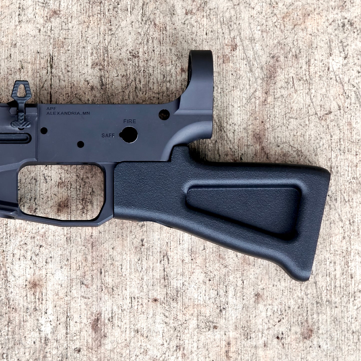 Featureless Grip (Fits all AR-15 Pattern Grip Mounts)